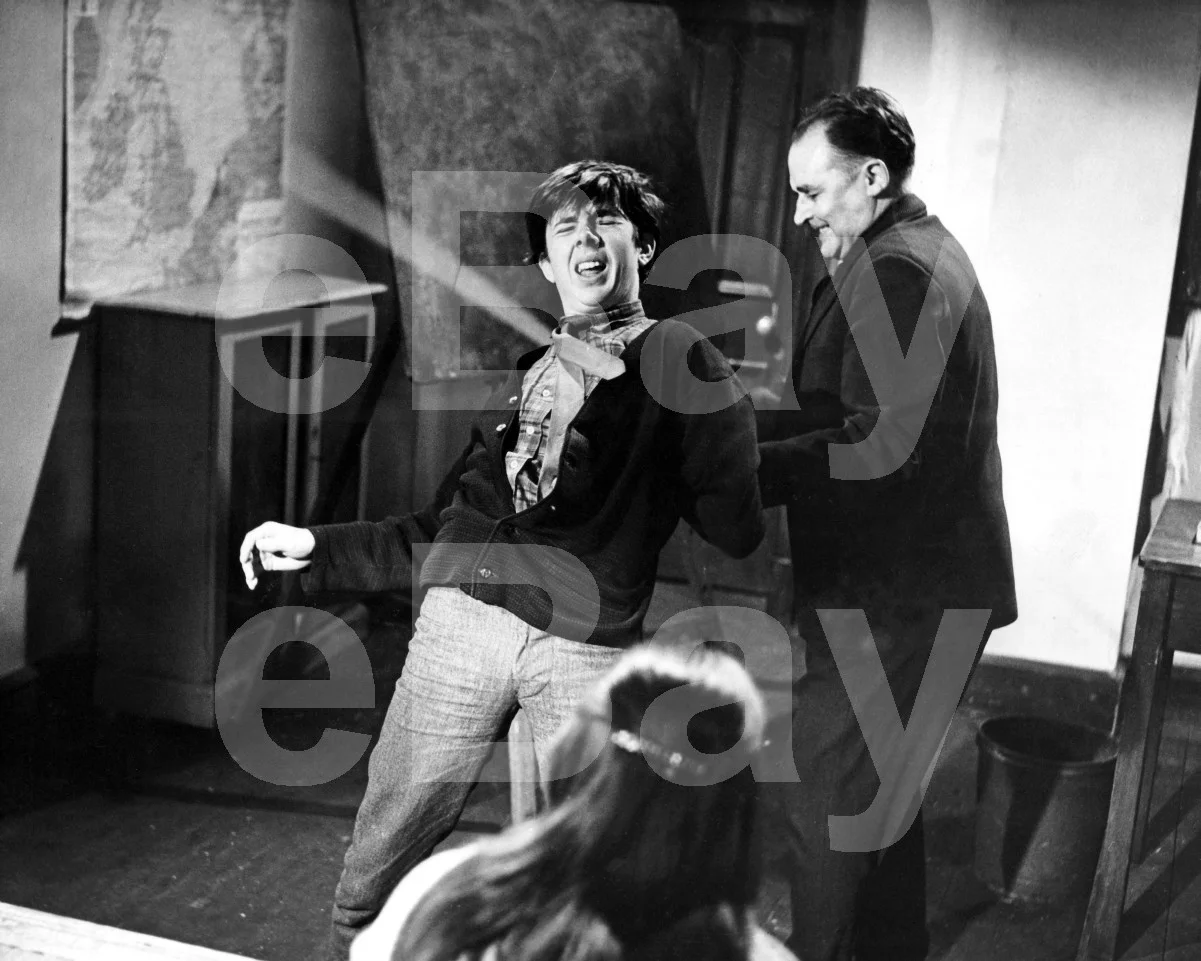Spare the Rod (1961) Richard O'Sullivan, Geoffrey Keen 16x12 Photo Poster Print, изображение 4