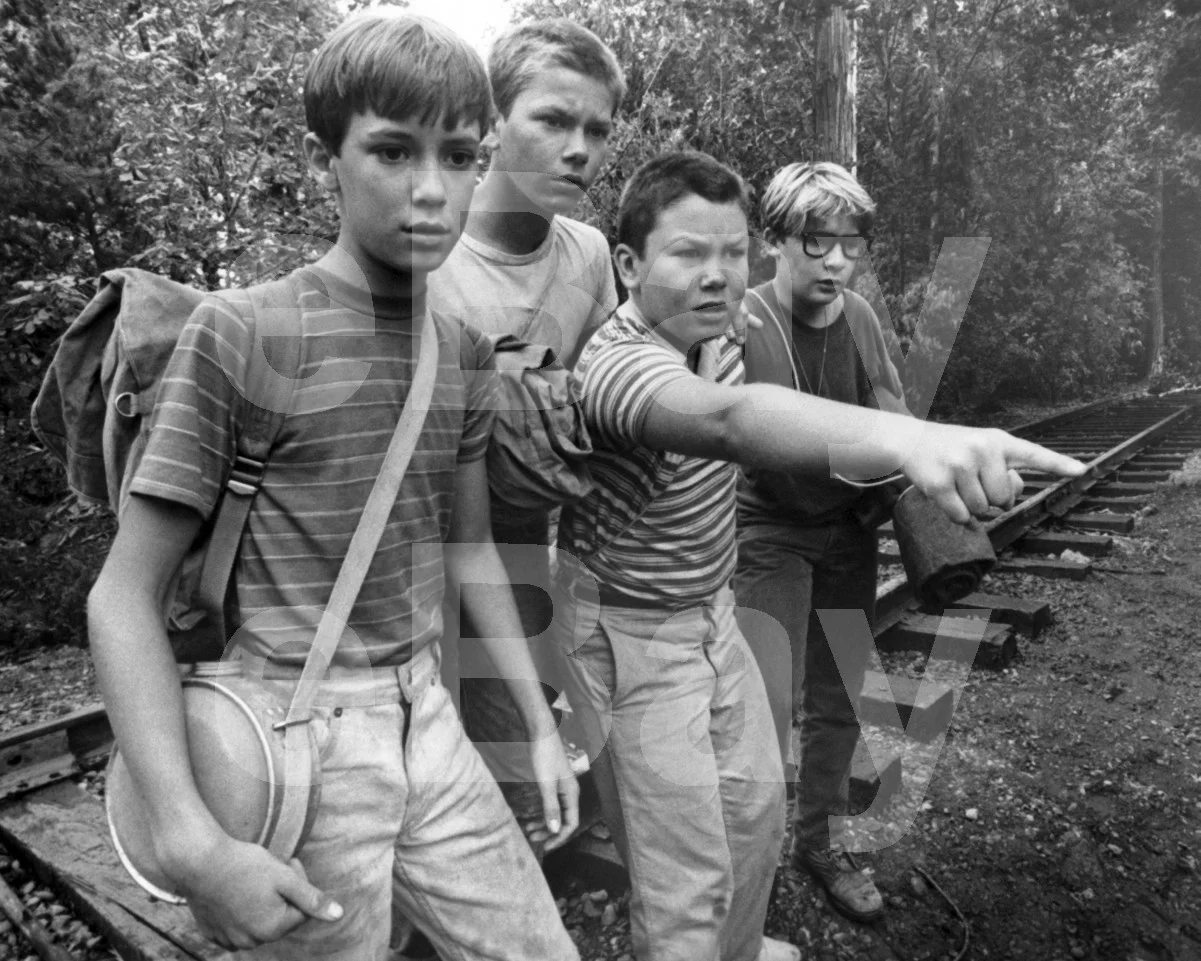 Stand By Me (1986) River Phoenix, Jerry O'Connell Cast 16x12 Photo Poster Print, изображение 4