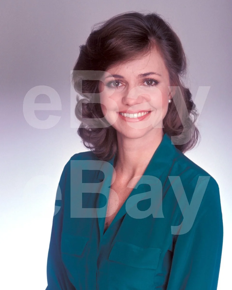 Sally Field 16x12 Photo Poster Print, изображение 4