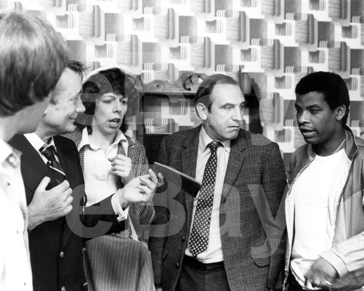 Rising Damp (1980) Frances De La Tour, Leonard Rossiter 16x12 Photo Poster Print, изображение 4