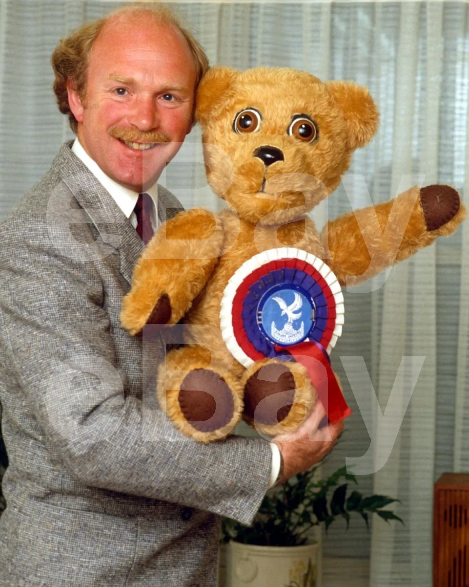 Roger De Courcey, Nookie Bear 16x12 Photo Poster Print, изображение 4