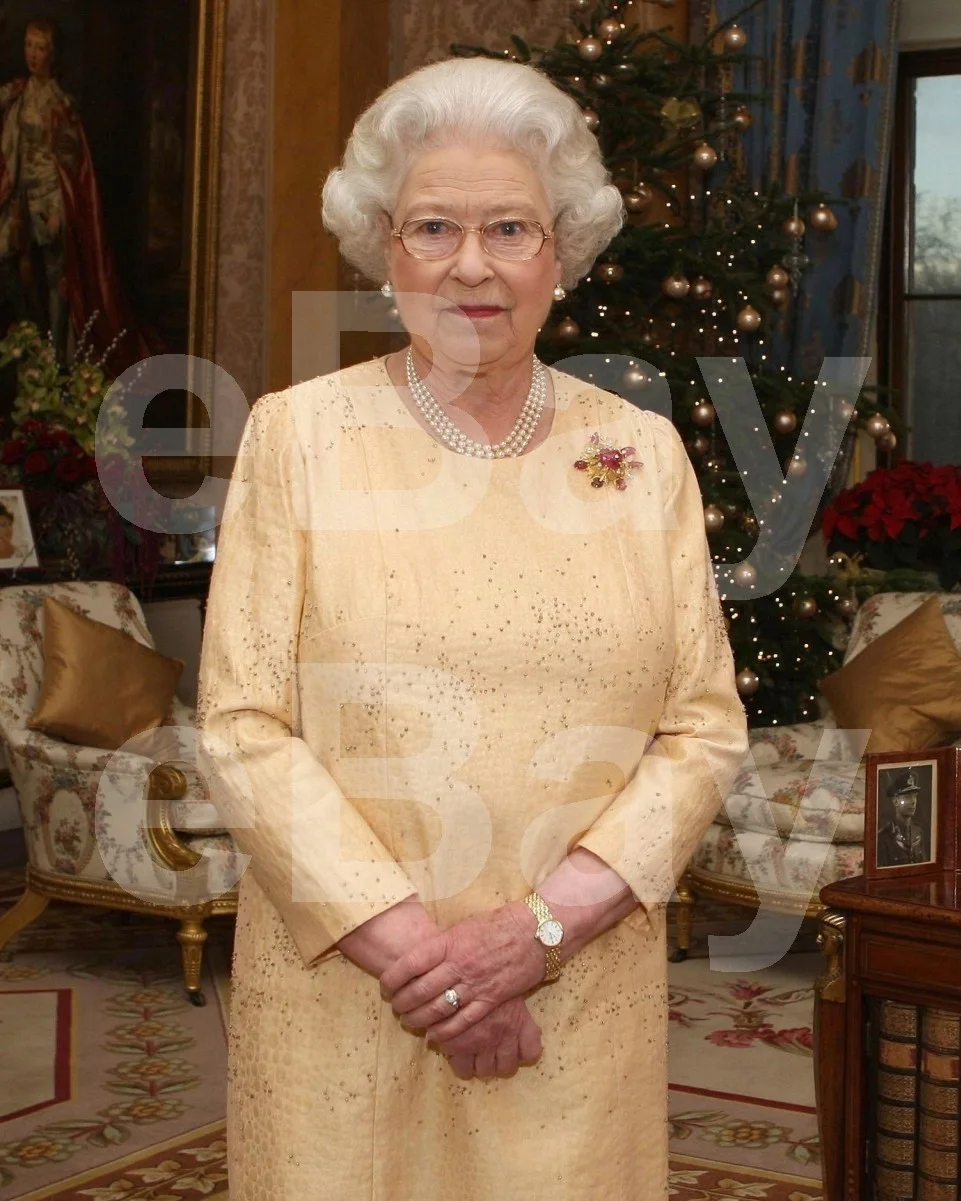 Queen Elizabeth II 16x12 Photo Poster Print, изображение 4