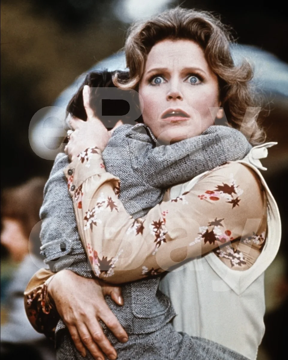The Omen (1976) Lee Remick 16x12 Photo Poster Print, image 4