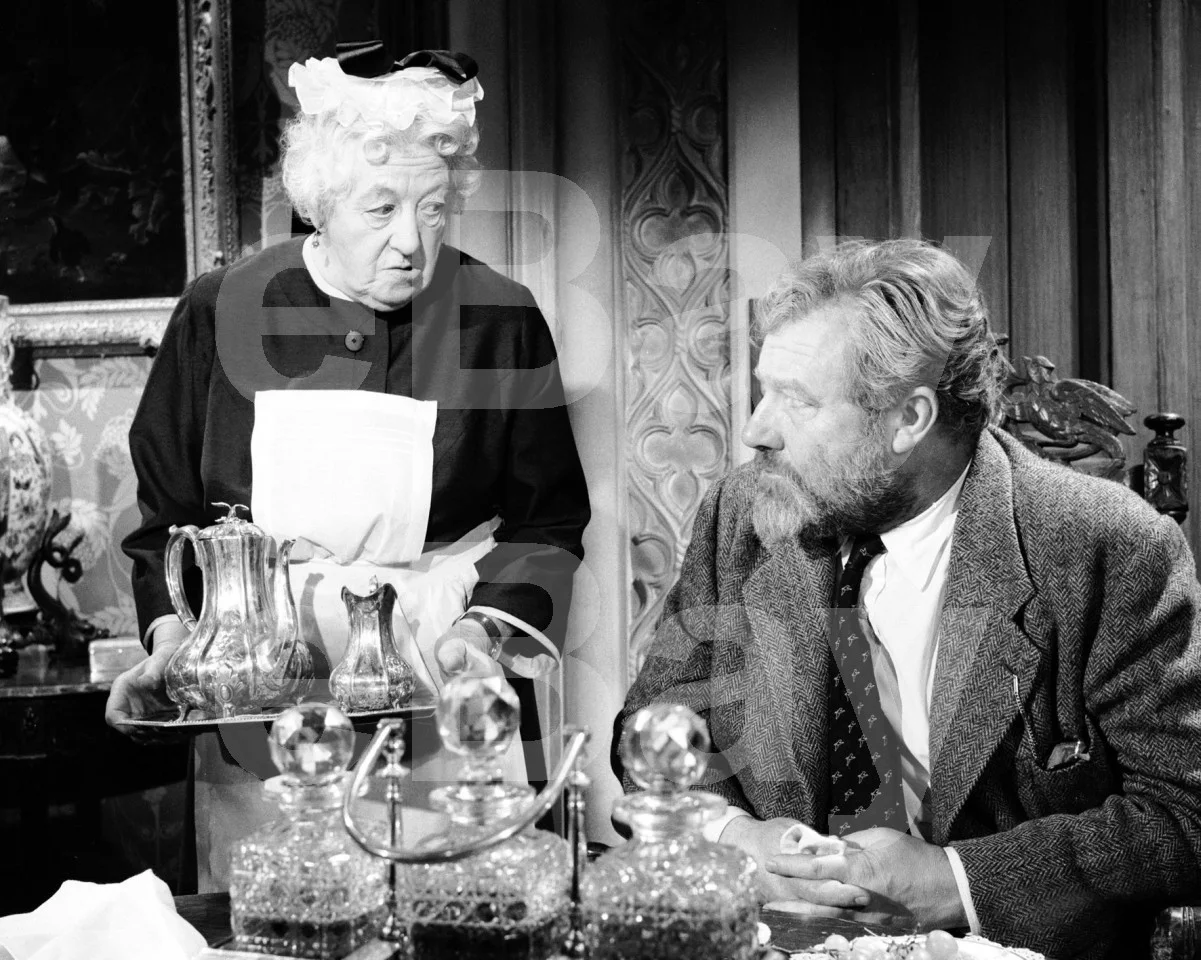 Murder She Said (1961) Margaret Rutherford, James Robertson Justice 16x12 Photo, изображение 4