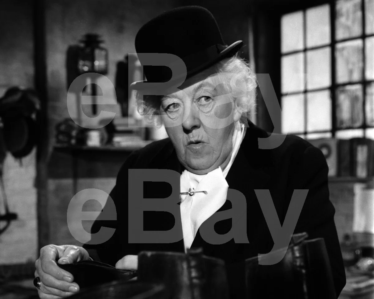 Murder At The Gallop (1963) Margaret Rutherford "Miss Marple" 16x12 Photo, изображение 4