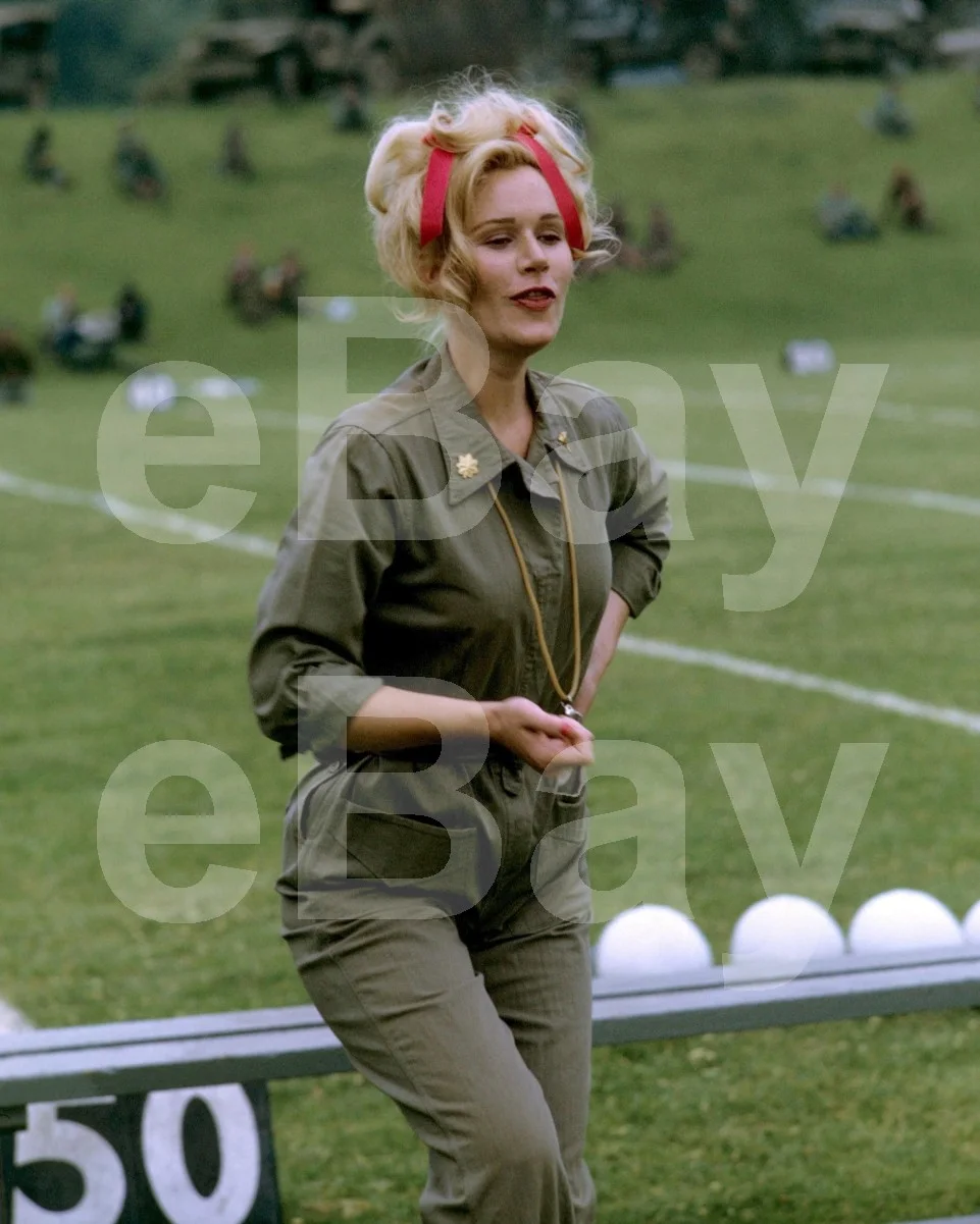 Mash M*A*S*H M.A.S.H (1970) Sally Kellerman 16x12 Photo Poster Print, image 4