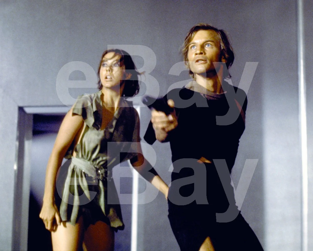 Logan's Run (1976) Jenny Agutter, Michael York 16x12 Photo Poster Print, image 4