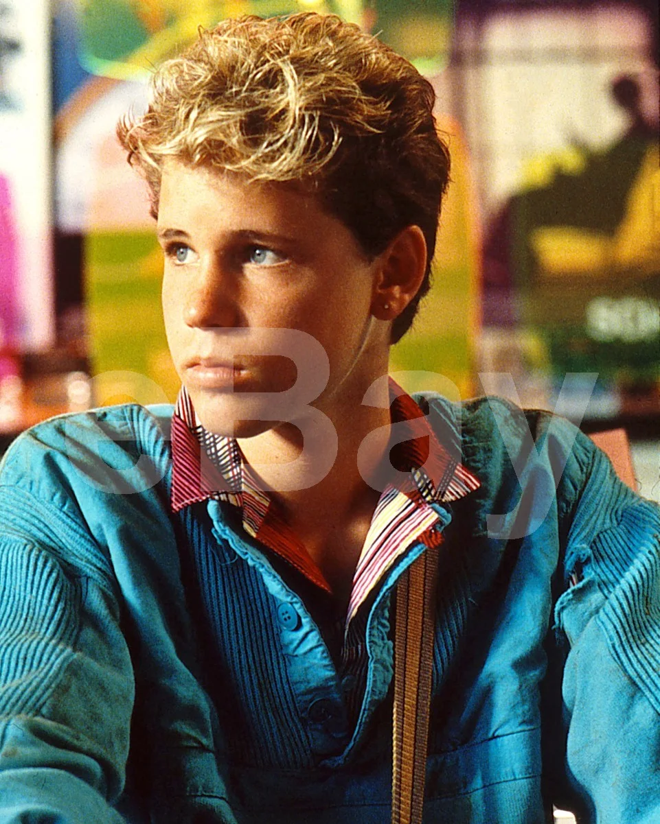 The Lost Boys (1987) Corey Haim 16x12 Photo Poster Print, image 4