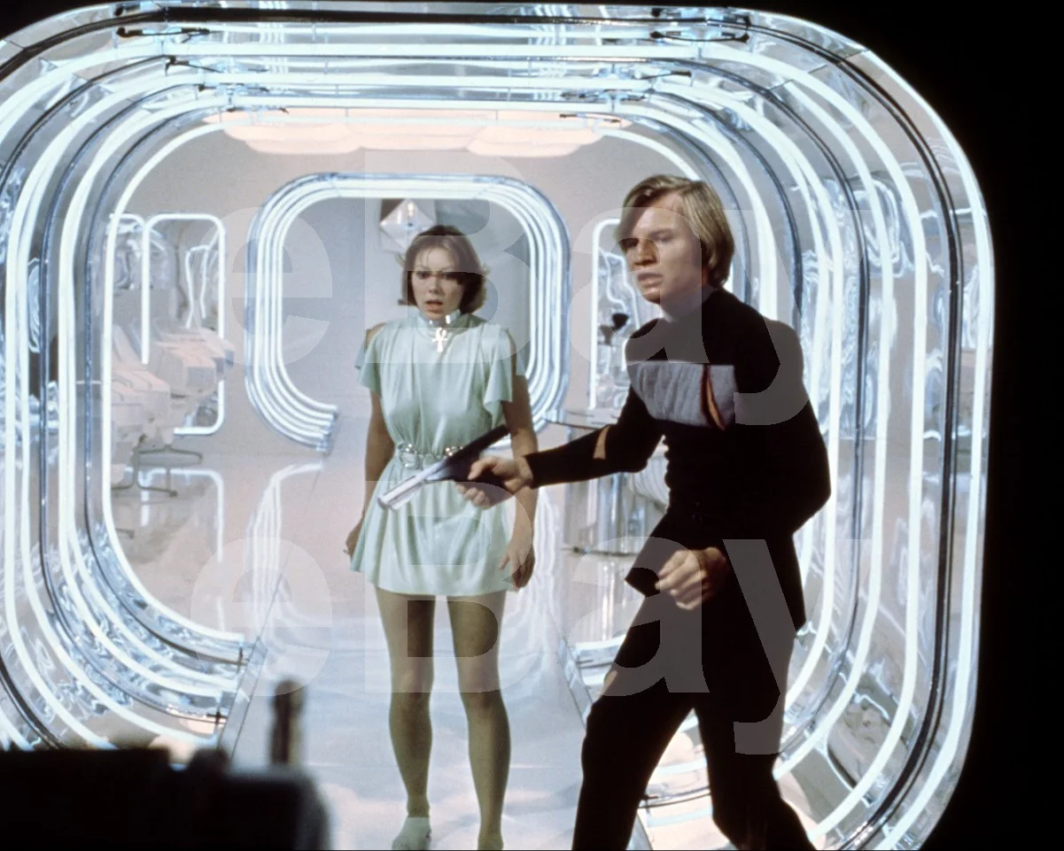 Logan's Run (1976) Jenny Agutter, Michael York 16x12 Photo Poster Print, image 4
