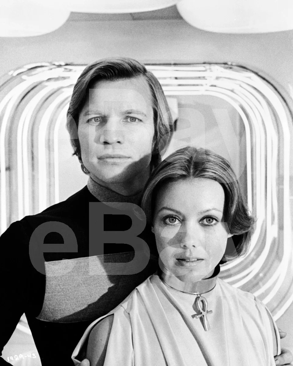 Logan's Run (1976) Jenny Agutter, Michael York 16x12 Photo Poster Print, image 4
