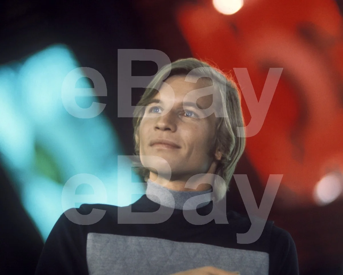 Logan's Run (1976) Michael York 16x12 Photo Poster Print, image 4