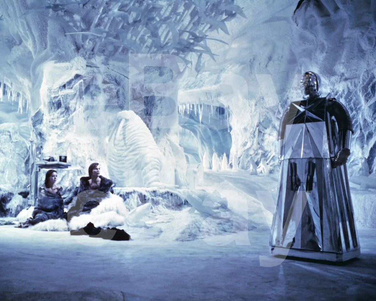 Logan's Run (1976) Jenny Agutter, Michael York 16x12 Photo Poster Print, image 4