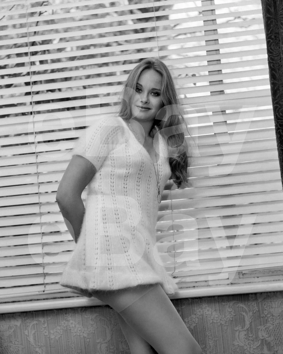 Linda Hayden 16x12 Photo Poster Print, image 4