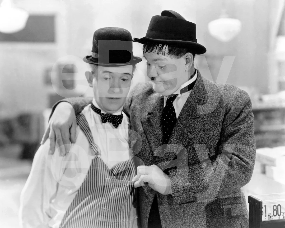 Laurel & Hardy, Stan Laurel, Oliver Hardy 16x12 Photo Poster Print, изображение 4