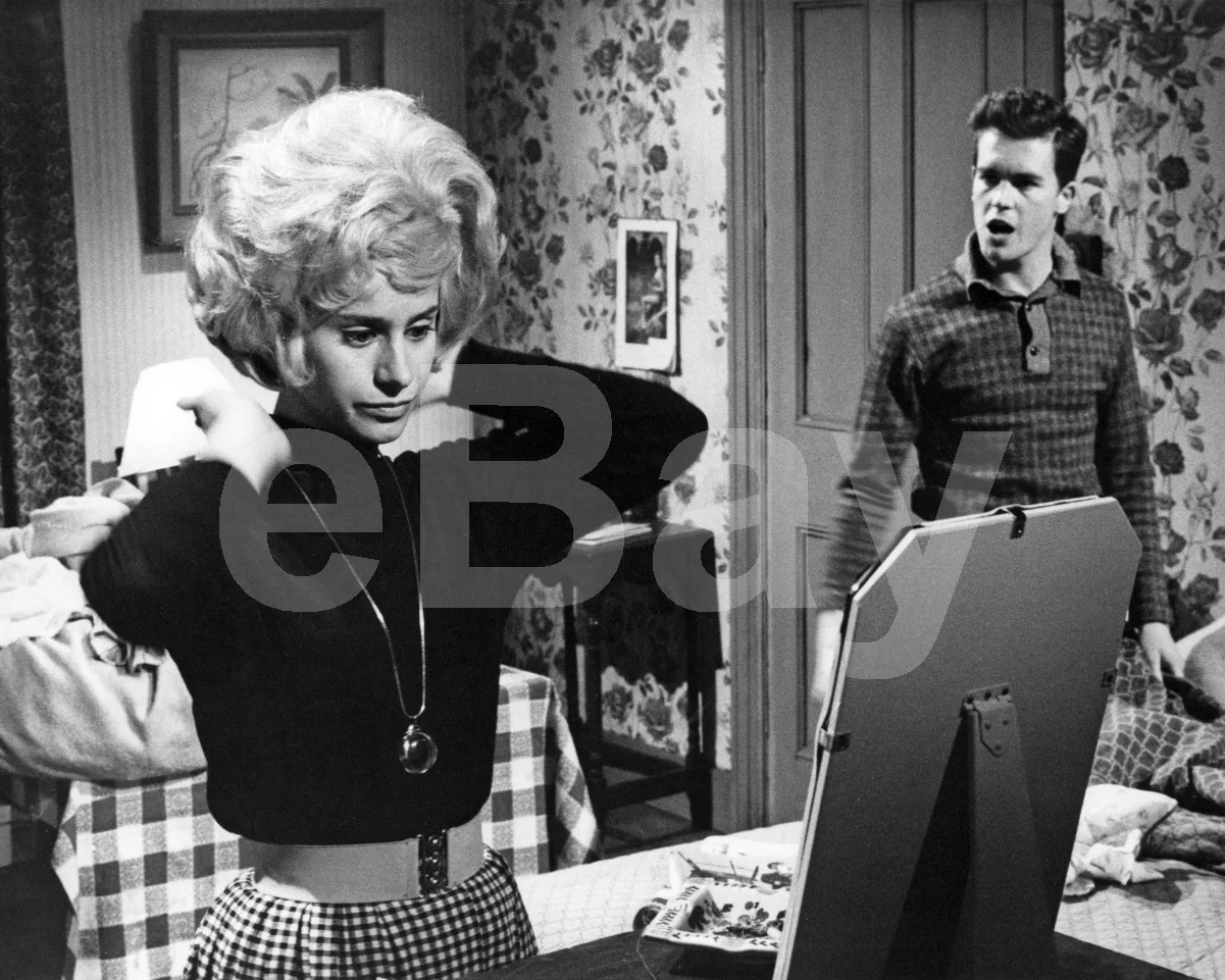 The Leather Boys (1964) Colin Campbell, Rita Tushingham 16x12 Photo Poster Print, изображение 4