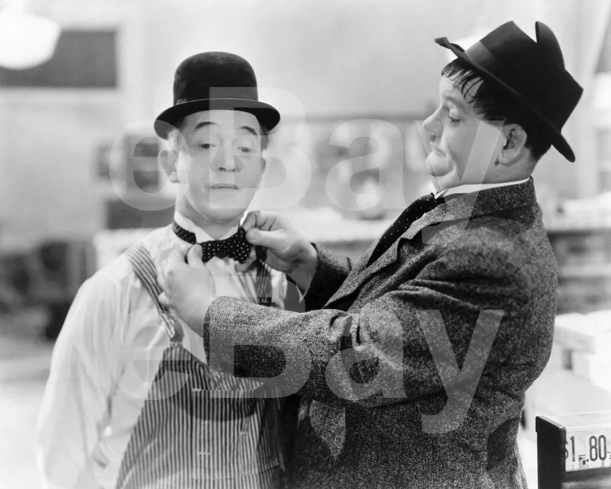 Laurel & Hardy, Stan Laurel, Oliver Hardy 16x12 Photo Poster Print, изображение 4