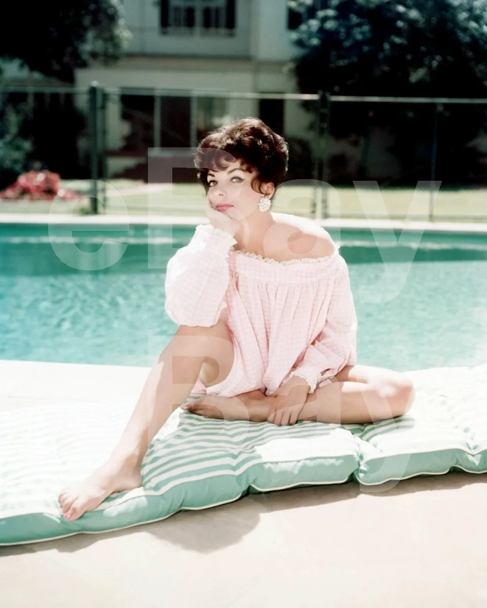 Joan Collins 16x12 Photo Poster Print, изображение 4