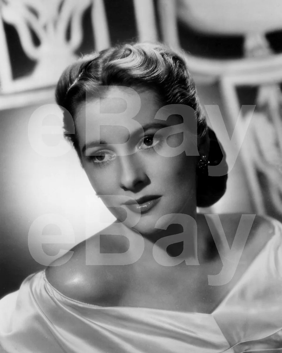 Joan Fontaine 16x12 Photo Poster Print, изображение 4