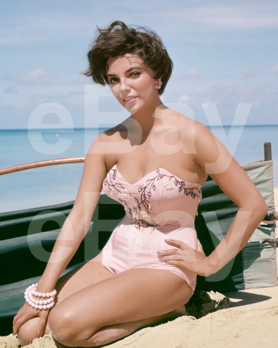 Joan Collins 16x12 Photo Poster Print, image 4