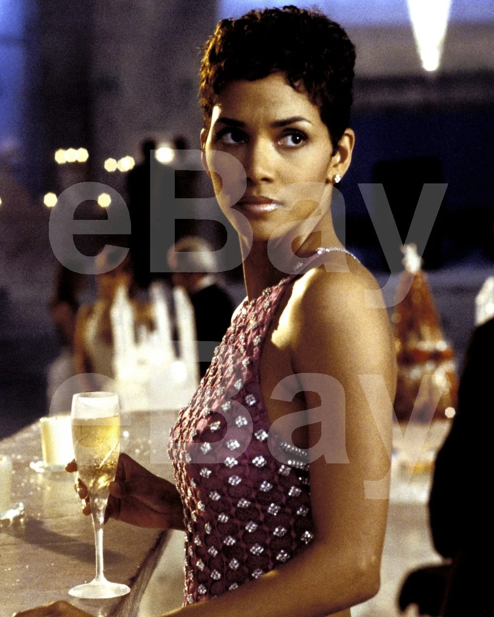 Die Another Day - James Bond (2002) Halle Berry 16x12 Photo Poster Print, image 4