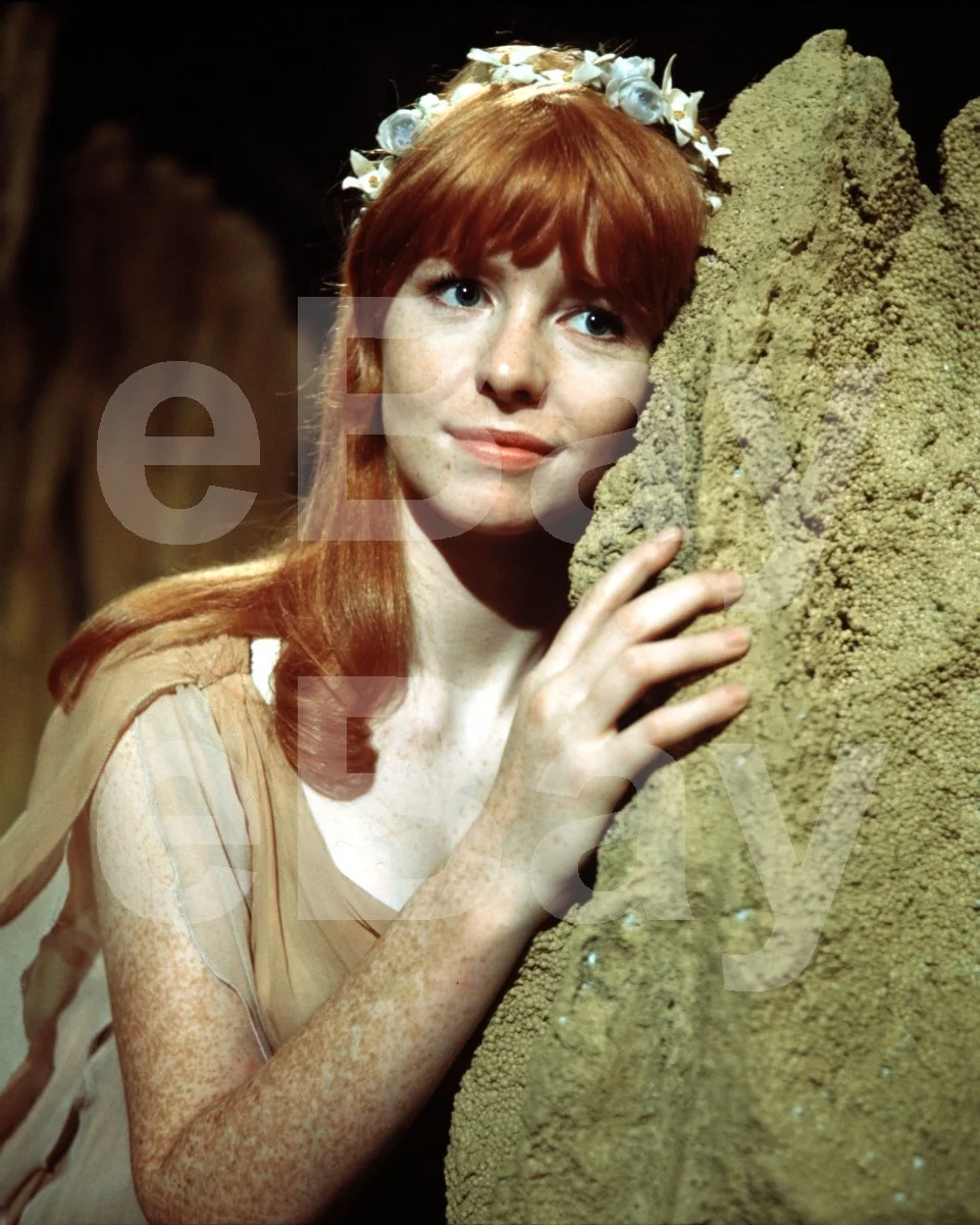 Jane Asher 16x12 Photo Poster Print, изображение 4