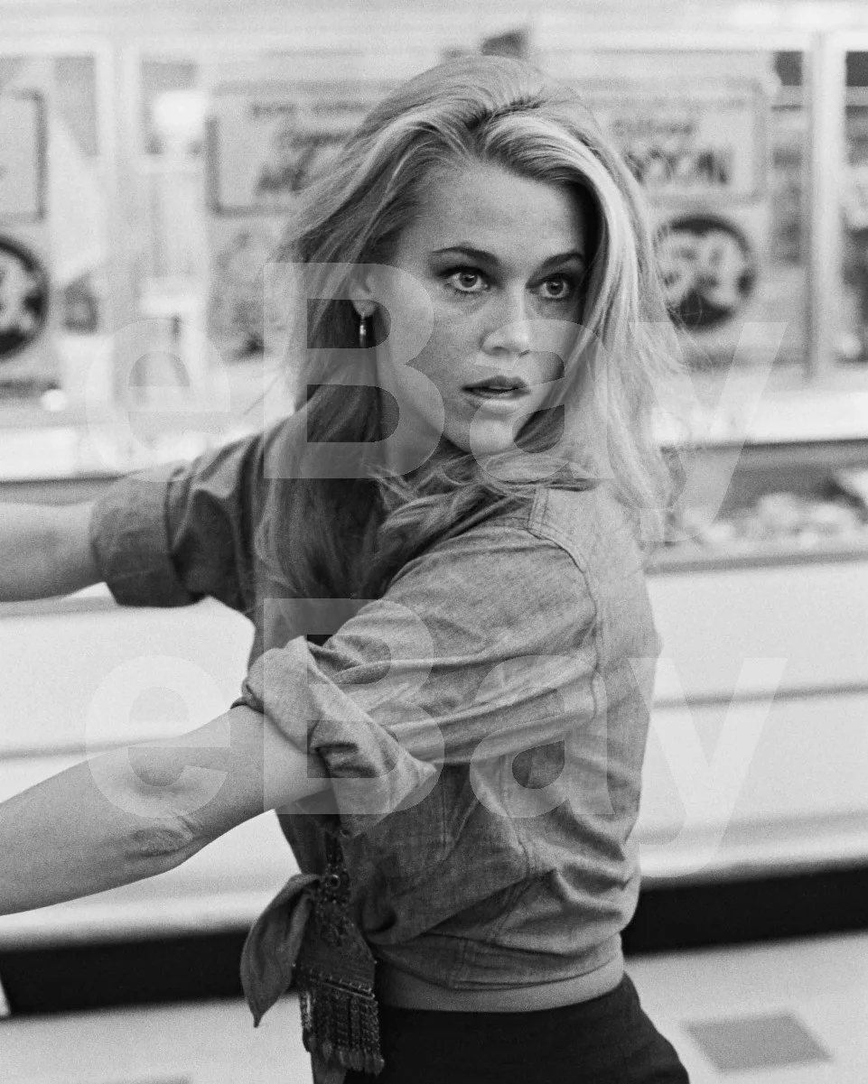 Jane Fonda 16x12 Photo Poster Print, изображение 4