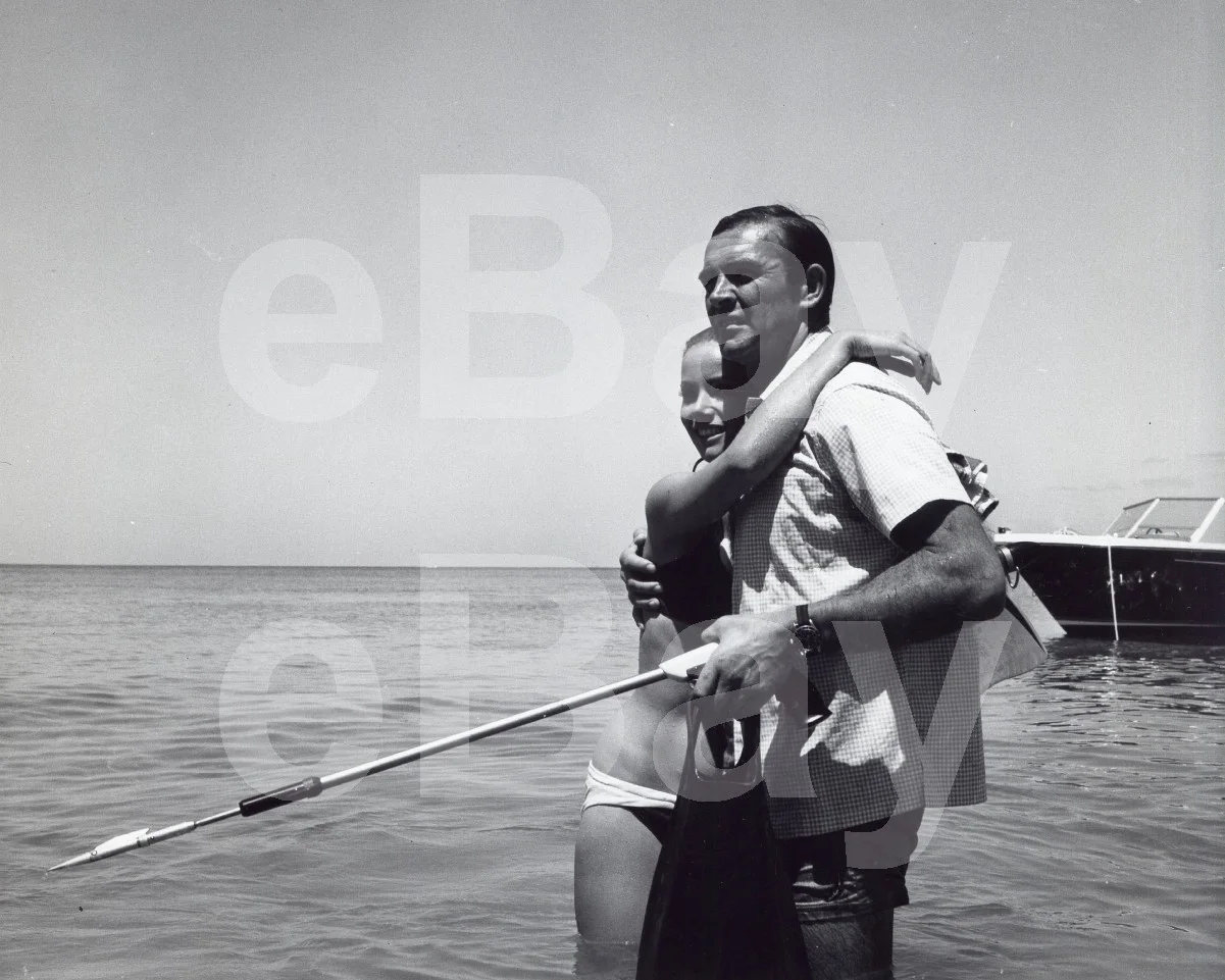 Thunderball - James Bond (1965) Sean Connery, Luciana Paluzzi 16x12 Photo, изображение 4