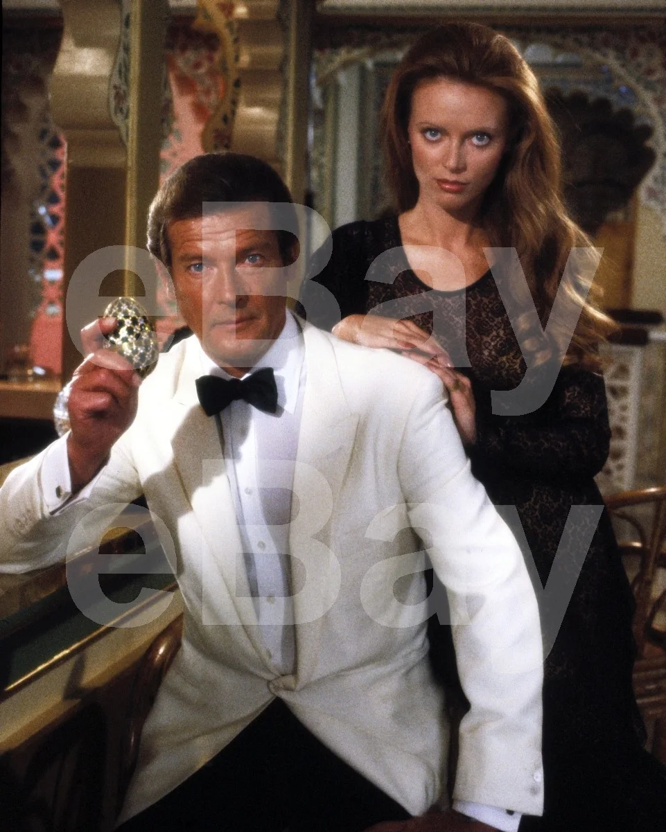 Octopussy - James Bond (1983) Kristina Wayborn, Roger Moore 16x12 Photo Poster, изображение 4