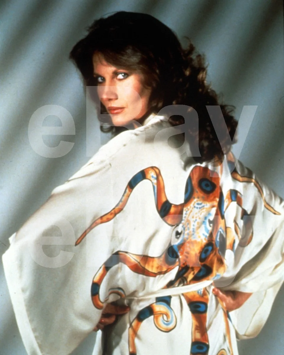 Octopussy - James Bond (1983) Maud Adams 16x12 Photo Poster Print, изображение 4