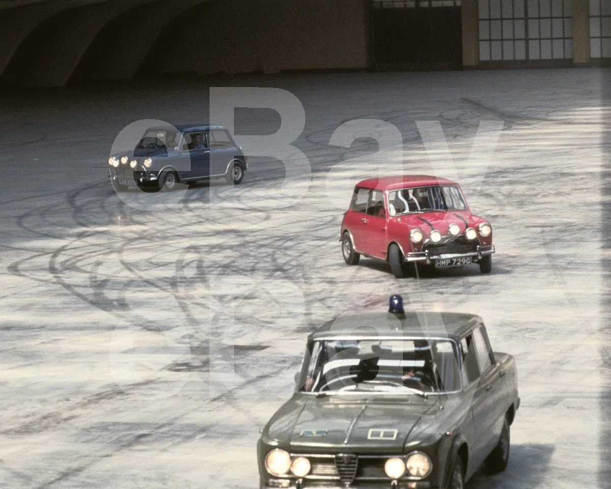 The Italian Job (1969) Car Scene 16x12 Photo Poster Print, изображение 4