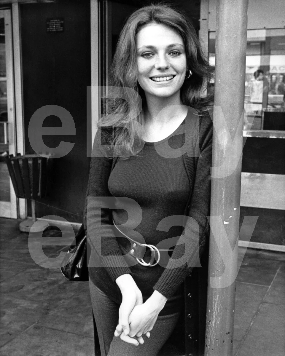 Jacqueline Bisset 16x12 Photo Poster Print, изображение 4