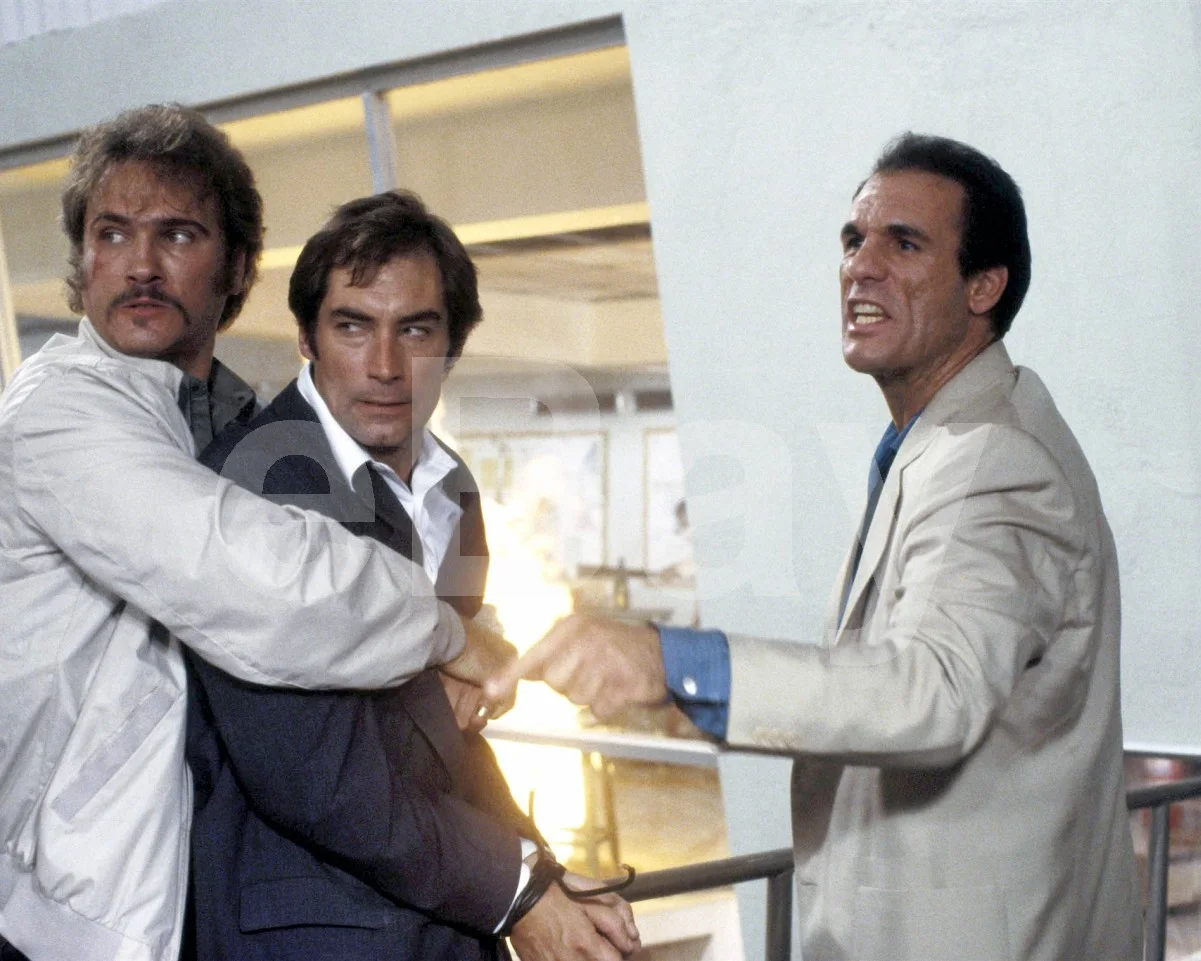 License to Kill - James Bond (1989) Robert Davi, Timothy Dalton 16x12 Photo, изображение 4