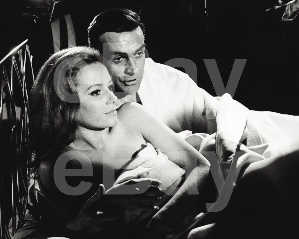 Thunderball - James Bond (1965) Sean Connery, Luciana Paluzzi 16x12 Photo, изображение 4