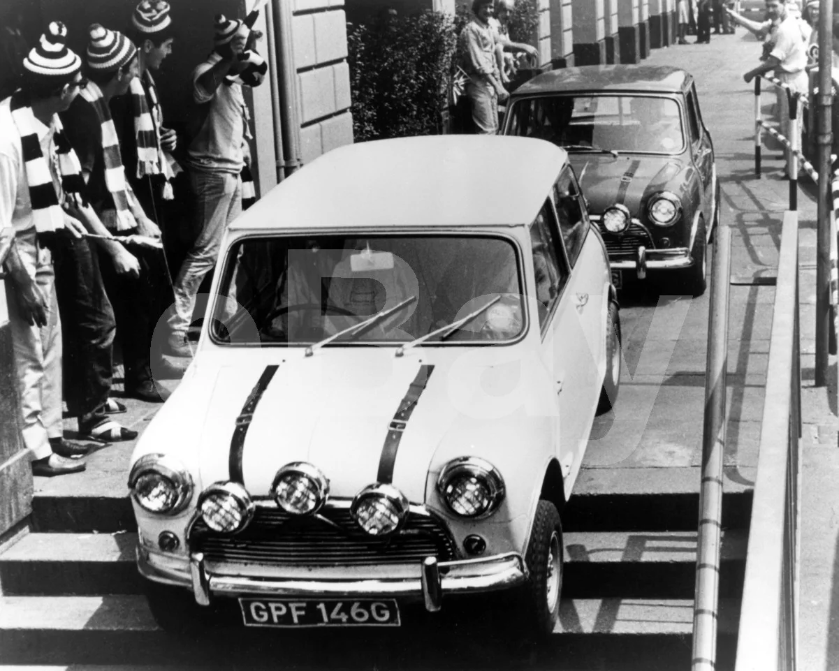 The Italian Job (1969) Car Chase Mini Scene 16x12 Photo Poster Print, изображение 4