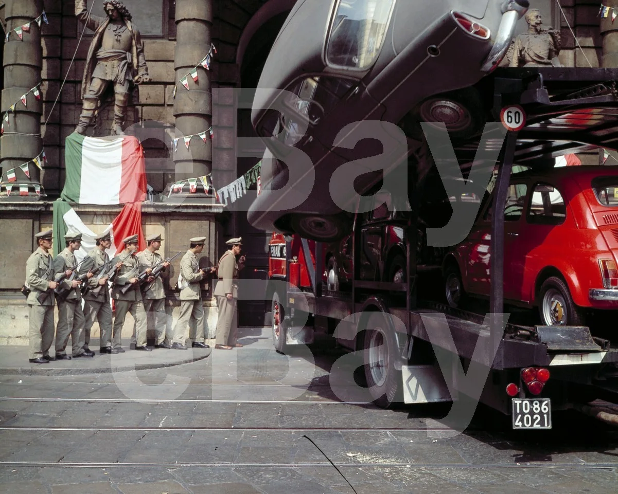 The Italian Job (1969) Car Scene 16x12 Photo Poster Print, изображение 4