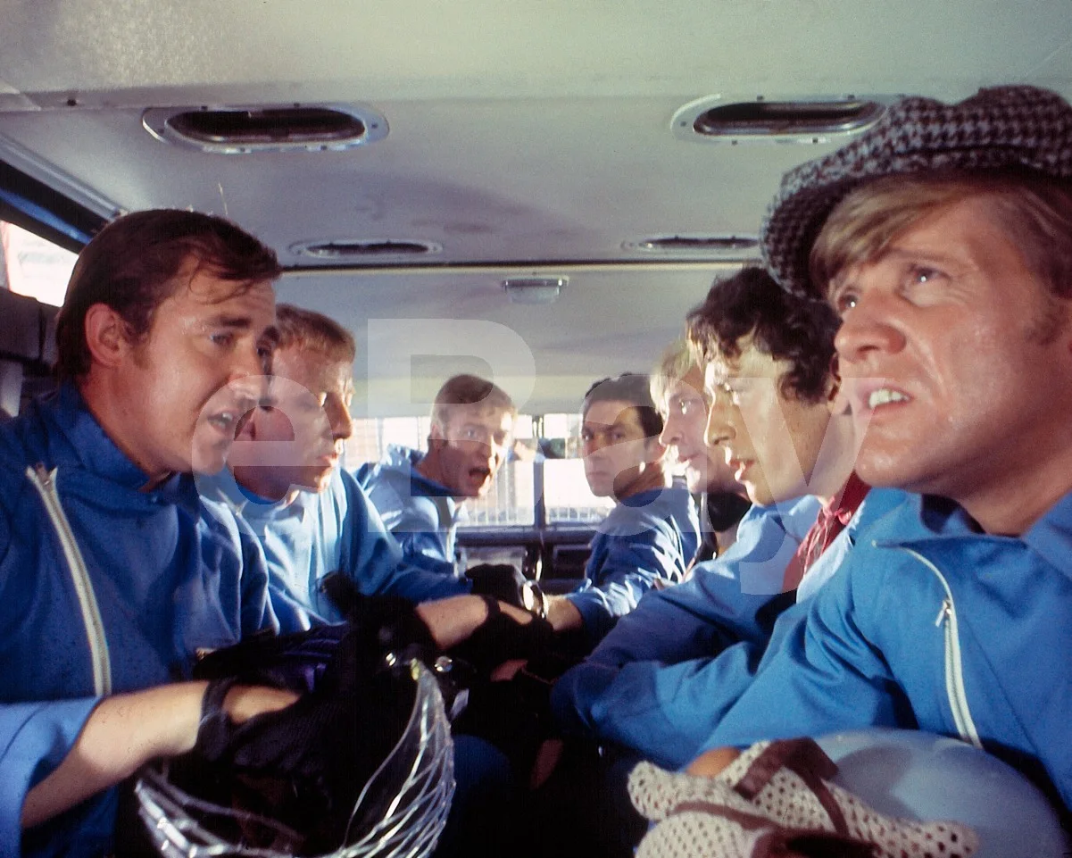 The Italian Job (1969) Michael Caine Cast 16x12 Photo Poster Print, изображение 4