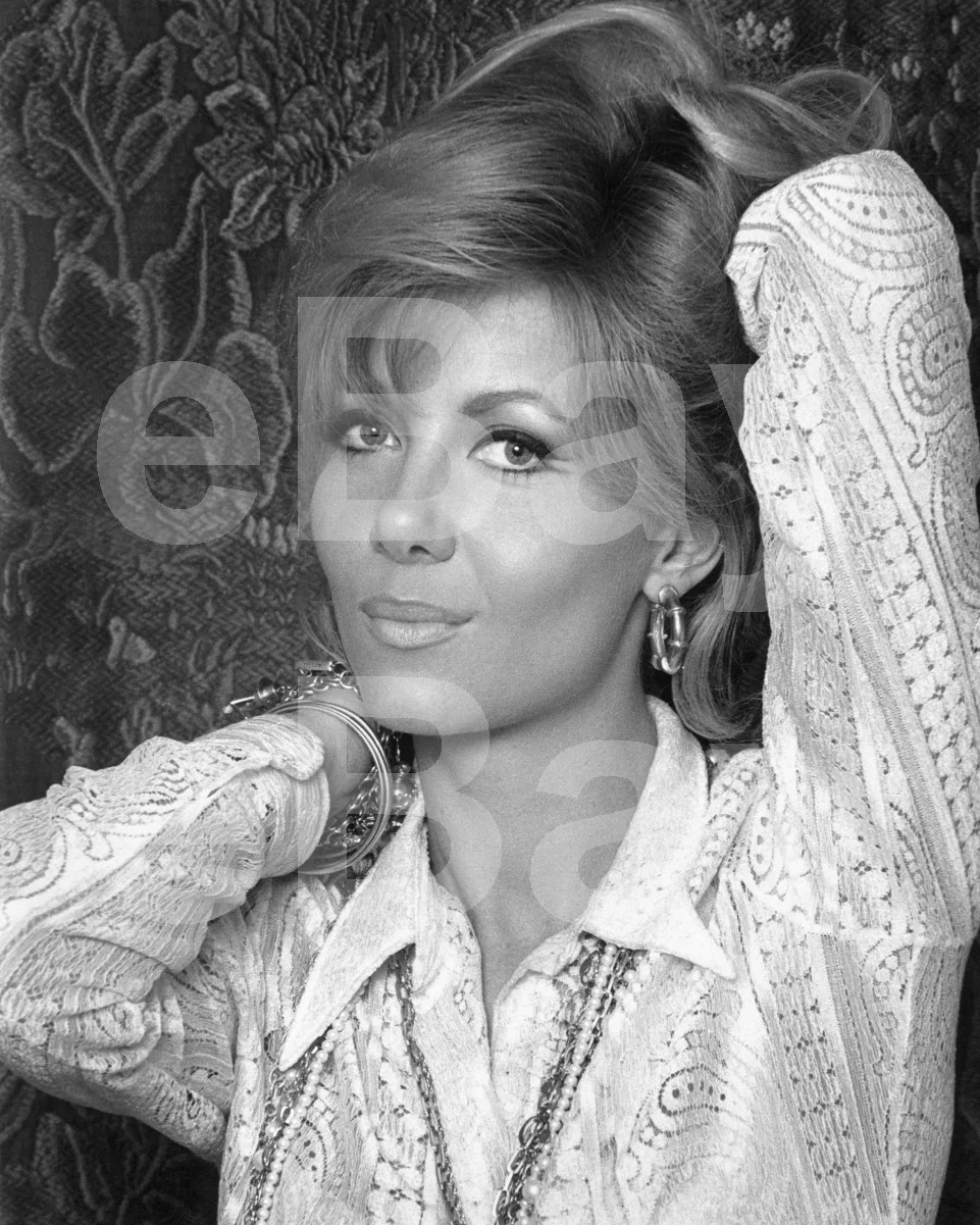 Ingrid Pitt 16x12 Photo Poster Print, image 4