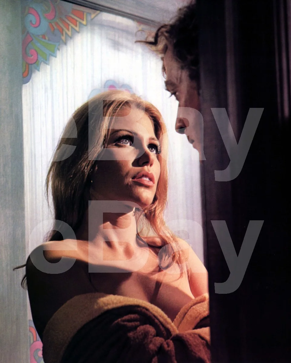 The Italian Job (1969) Michael Caine, Margaret Blye "Maggie" 16x12 Photo Poster, изображение 4