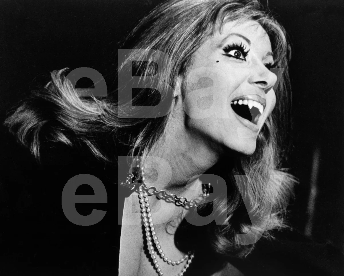 The House That Dripped Blood (1971) Ingrid Pitt 16x12 Photo Poster Print, изображение 4