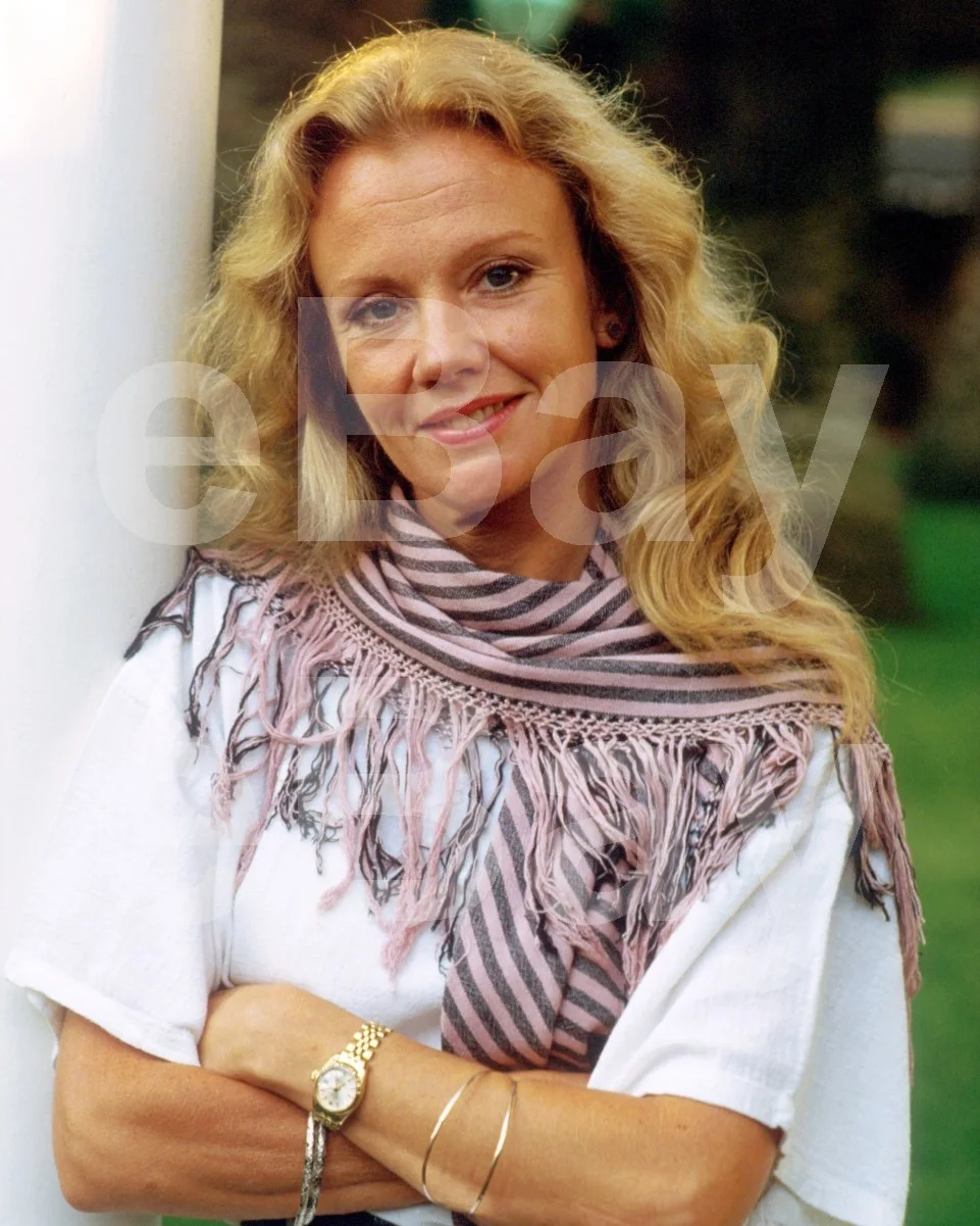 Hayley Mills 16x12 Photo Poster Print, image 4