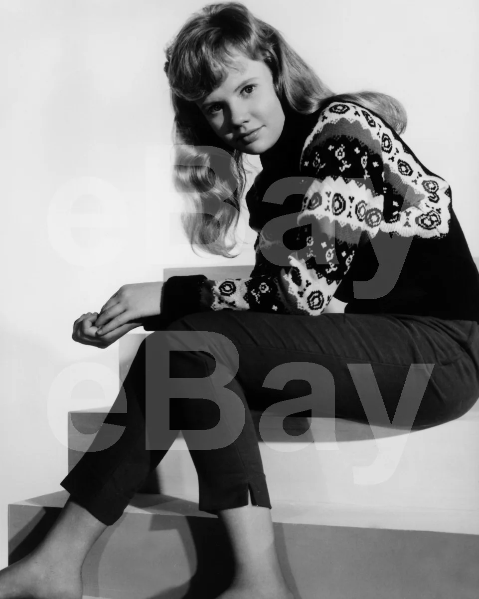 Hayley Mills 16x12 Photo Poster Print, изображение 4