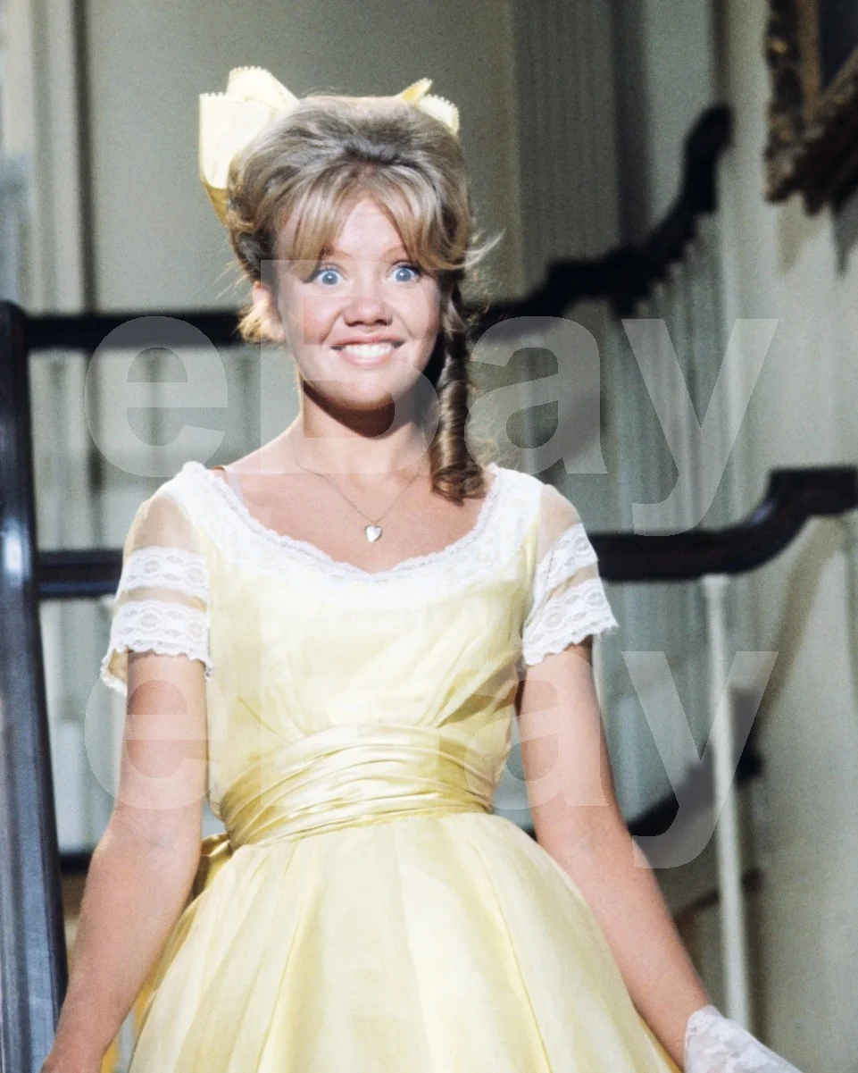 Hayley Mills 16x12 Photo Poster Print, image 4