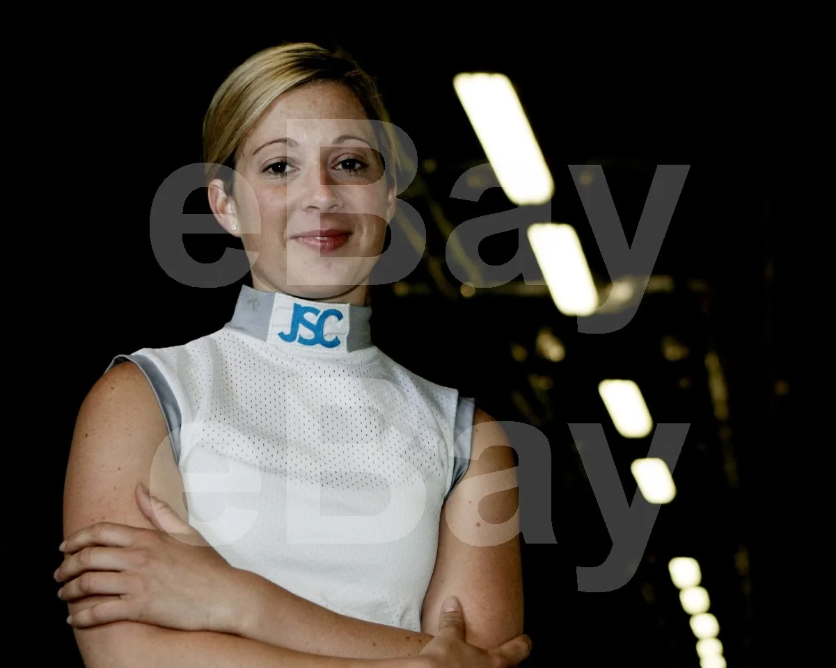 Hayley Turner (Jockey) 16x12 Photo Poster Print, изображение 4