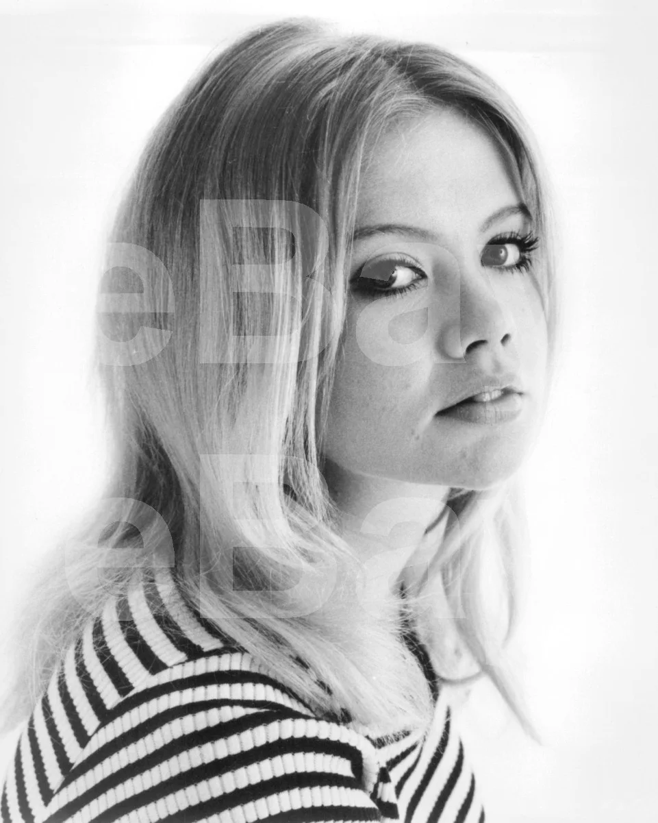 Hayley Mills 16x12 Photo Poster Print, изображение 4