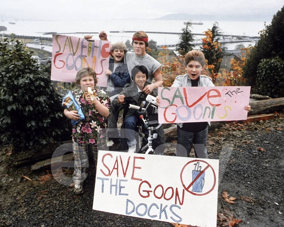The Goonies (1985) Jeff Cohen, Sean Astin, Josh Brolin 16x12 Photo Poster Print, изображение 4
