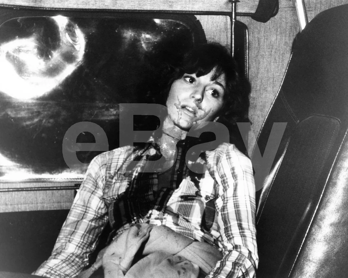 Friday the 13th (1980) Robbi Morgan 16x12 Photo Poster Print, изображение 4