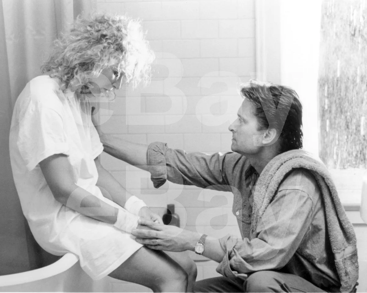Fatal Attraction (1987) Glenn Close, Michael Douglas 16x12 Photo Poster Print, изображение 4
