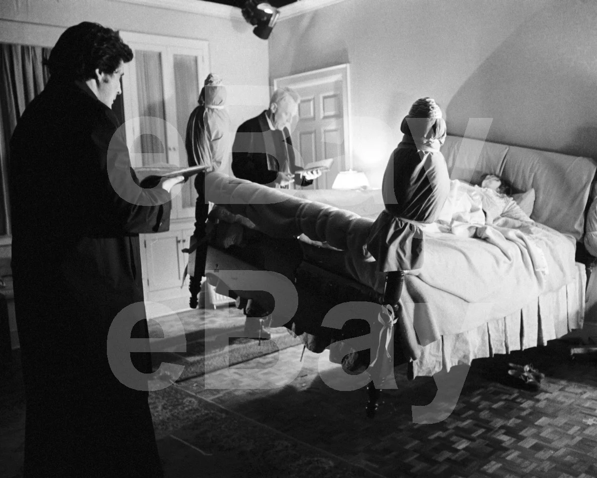 The Exorcist (1973) Max Von Sydow, Jason Miller, Linda Blair 16x12 Photo Poster, изображение 4