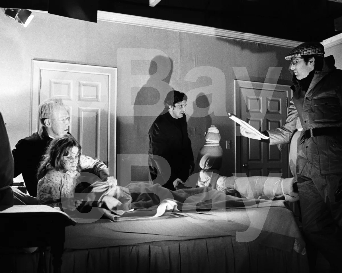 The Exorcist (1973) Linda Blair, Max von Sydow, Jason Miller 16x12 Photo Poster, изображение 4