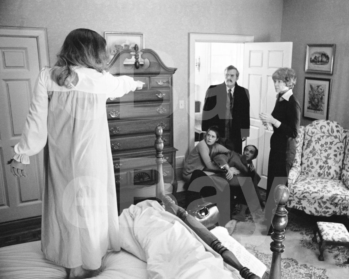 The Exorcist (1973) Ellen Burstyn, Linda Blair 16x12 Photo Poster Print, изображение 4